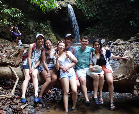 Members of Students for Global Peacebuilding in Costa Rica